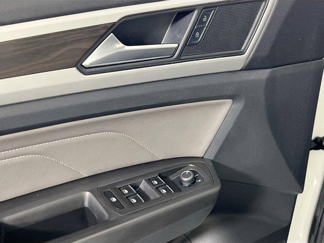 Photo of 2022 Pure White Volkswagen Atlas