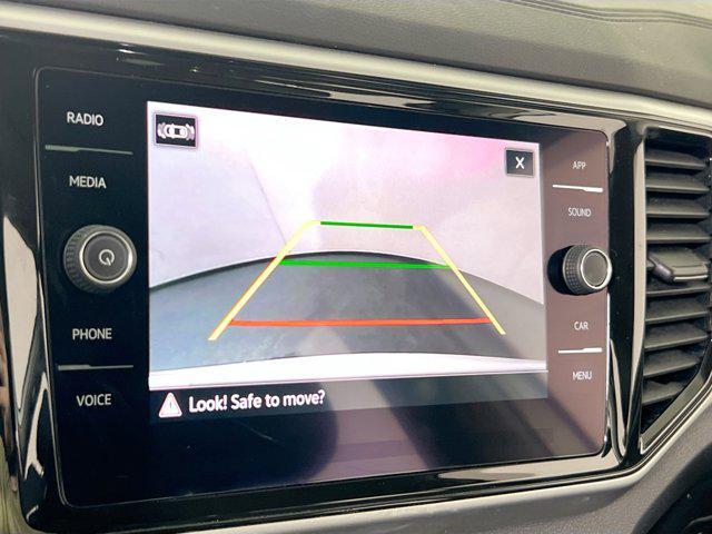 Photo of 2022 Pure White Volkswagen Atlas