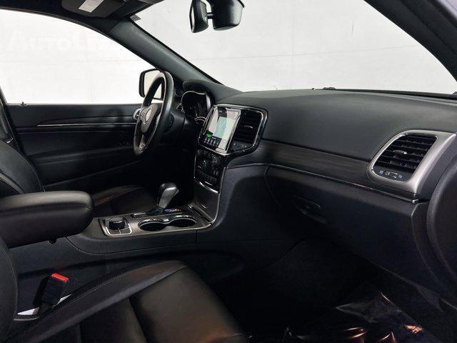 Photo of 2022 Bright White Clearcoat Jeep Grand Cherokee