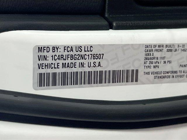 Photo of 2022 Bright White Clearcoat Jeep Grand Cherokee