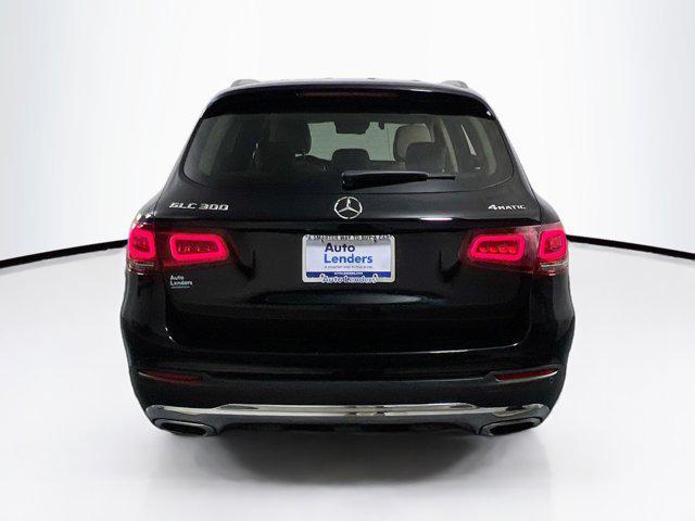 Photo of 2022 Black Mercedes-Benz GLC 300