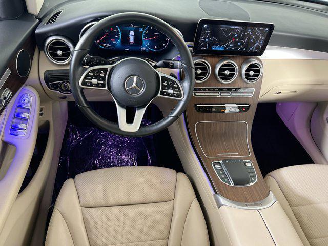 Photo of 2022 Black Mercedes-Benz GLC 300