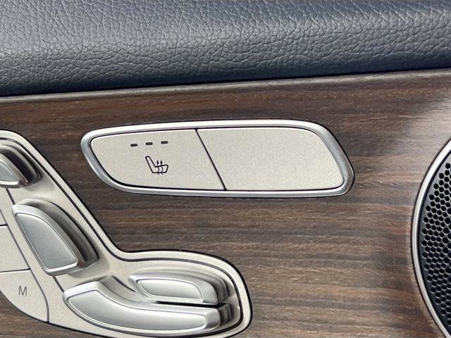 Photo of 2022 Black Mercedes-Benz GLC 300