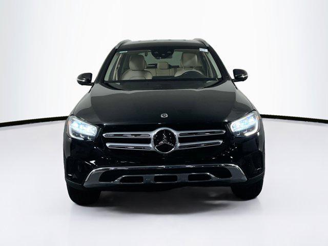Photo of 2022 Black Mercedes-Benz GLC 300