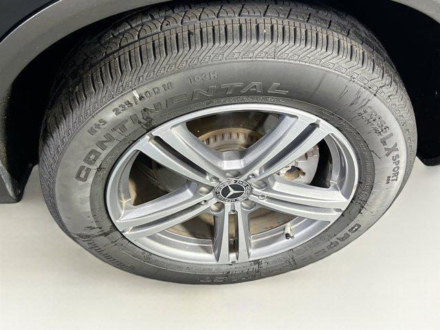 Photo of 2022 Black Mercedes-Benz GLC 300