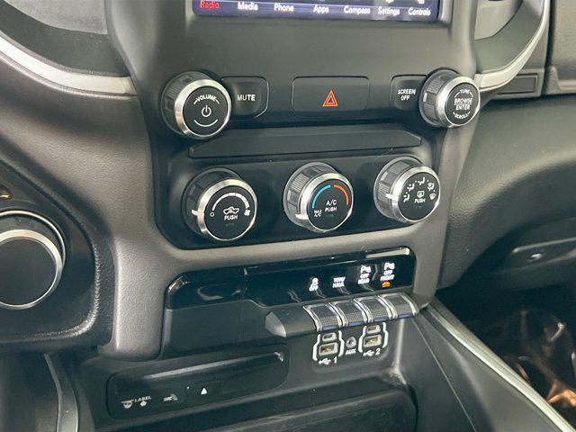 Photo of 2019 Granite Crystal Metallic Clearcoat RAM 1500