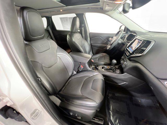 Photo of 2022 Bright White Clearcoat Jeep Cherokee
