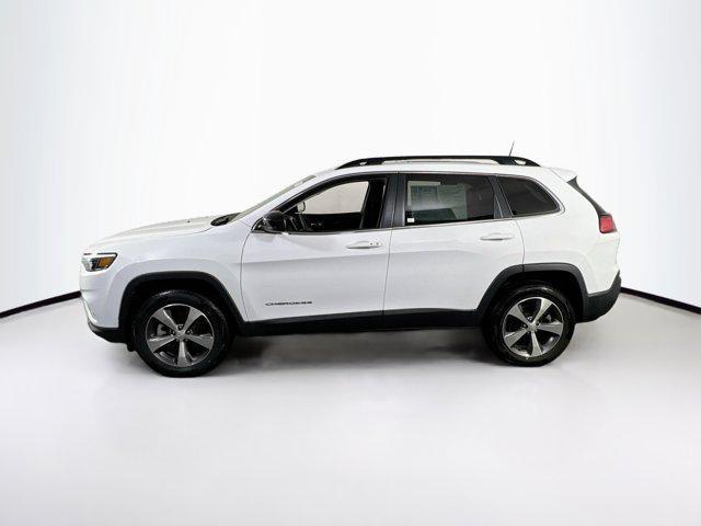 Photo of 2022 Bright White Clearcoat Jeep Cherokee