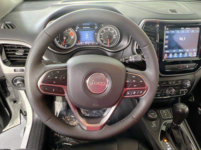 Photo of 2022 Bright White Clearcoat Jeep Cherokee