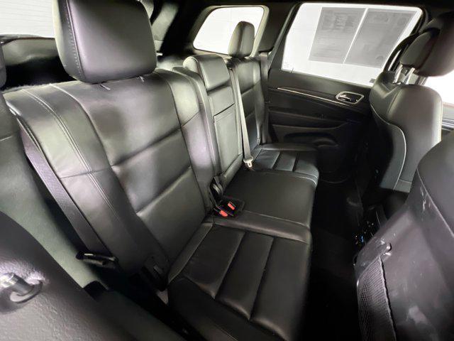 Photo of 2022 Diamond Black Crystal Pearlcoat Jeep Grand Cherokee