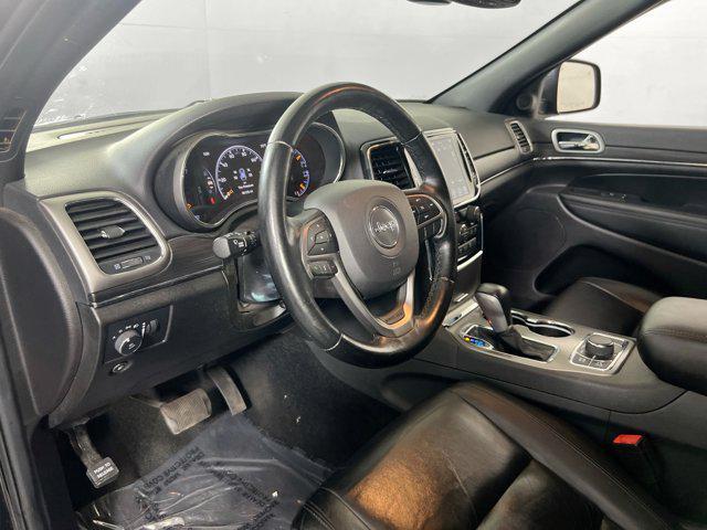 Photo of 2022 Diamond Black Crystal Pearlcoat Jeep Grand Cherokee