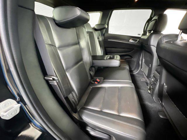 Photo of 2022 Diamond Black Crystal Pearlcoat Jeep Grand Cherokee