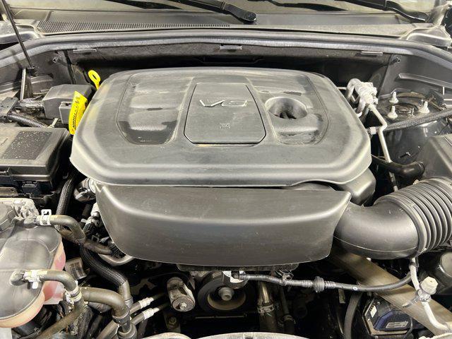 Photo of 2022 Diamond Black Crystal Pearlcoat Jeep Grand Cherokee