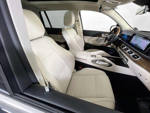 Photo of 2021 Obsidian Black Metallic Mercedes-Benz GLS 450