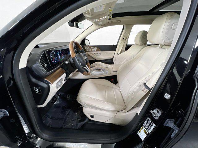 Photo of 2021 Obsidian Black Metallic Mercedes-Benz GLS 450