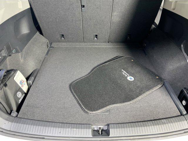 Photo of 2022 Pure White Volkswagen Tiguan