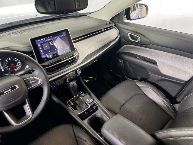 Photo of 2022 Laser Blue Pearlcoat Jeep Compass