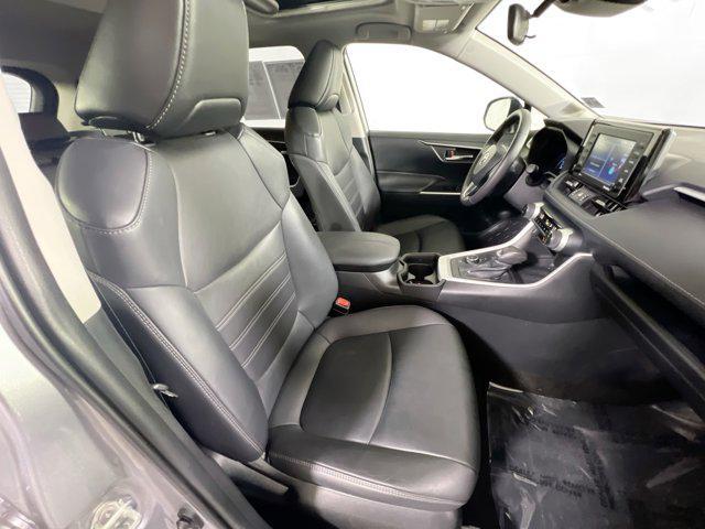 Photo of 2021 Silver Sky Metallic Toyota RAV4 Hybrid