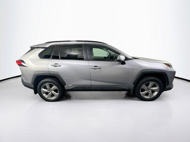 Photo of 2021 Silver Sky Metallic Toyota RAV4 Hybrid
