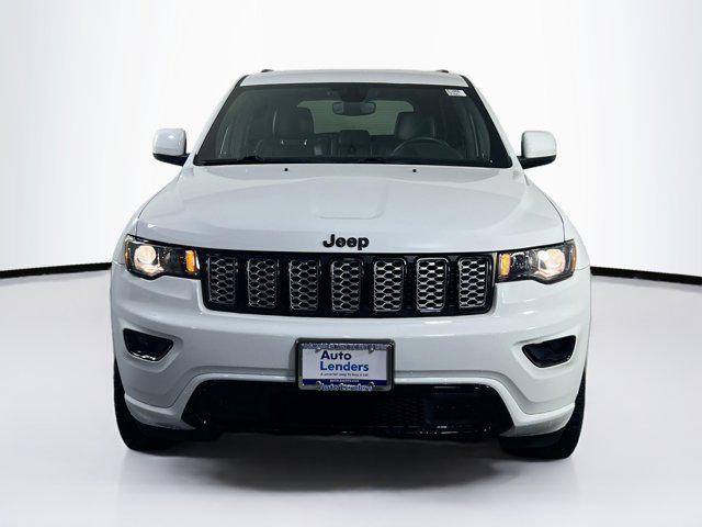 Photo of 2022 Bright White Clearcoat Jeep Grand Cherokee