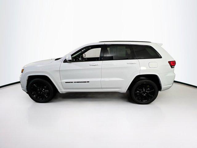 Photo of 2022 Bright White Clearcoat Jeep Grand Cherokee