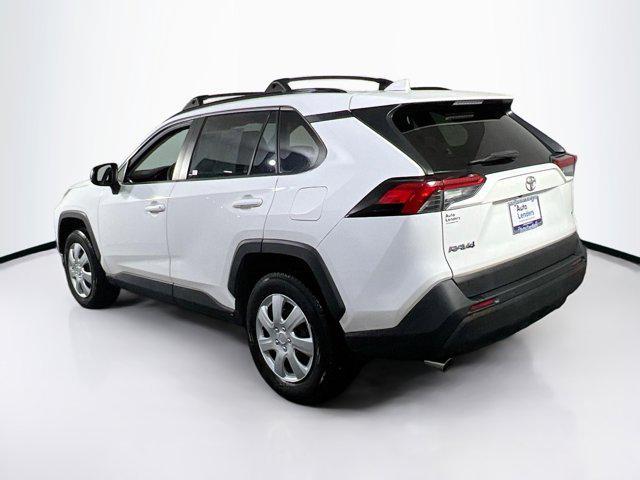 Photo of 2019 Super White Toyota RAV4