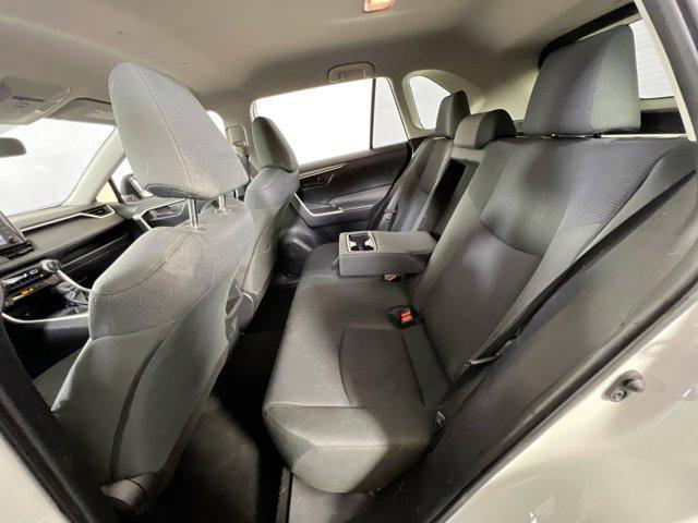 Photo of 2019 Super White Toyota RAV4