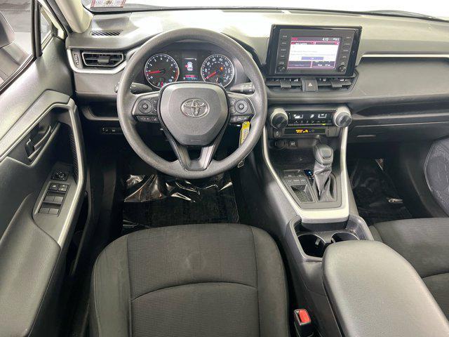 Photo of 2019 Super White Toyota RAV4
