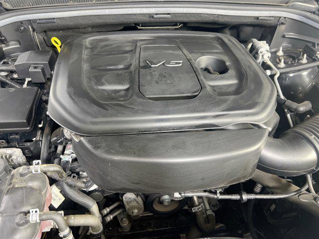 Photo of 2022 Diamond Black Crystal Pearlcoat Jeep Grand Cherokee