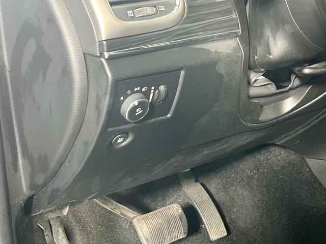 Photo of 2022 Diamond Black Crystal Pearlcoat Jeep Grand Cherokee