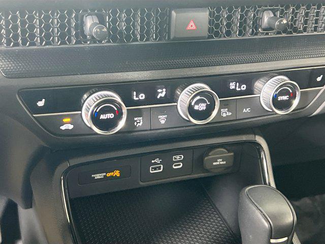 Photo of 2023 Platinum White Pearl Honda CR-V Hybrid