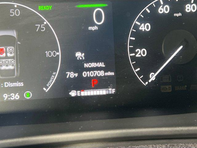 Photo of 2023 Platinum White Pearl Honda CR-V Hybrid