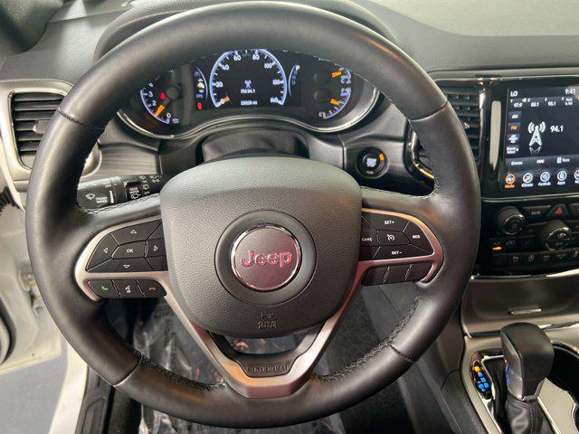 Photo of 2022 Bright White Clearcoat Jeep Grand Cherokee