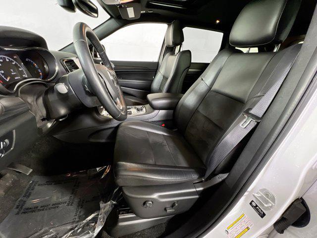Photo of 2022 Bright White Clearcoat Jeep Grand Cherokee
