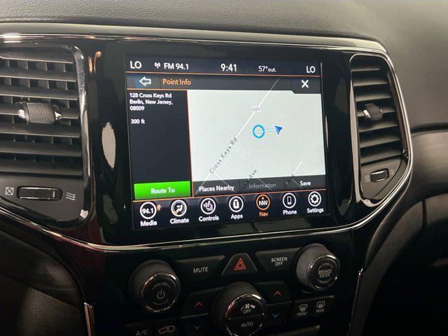 Photo of 2022 Bright White Clearcoat Jeep Grand Cherokee