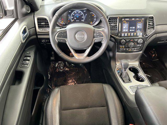 Photo of 2022 Bright White Clearcoat Jeep Grand Cherokee