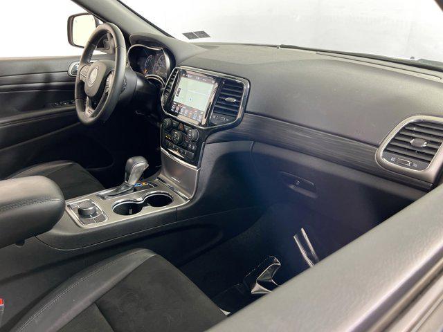 Photo of 2022 Bright White Clearcoat Jeep Grand Cherokee