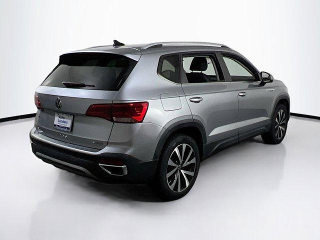 Photo of 2022 Pyrite Silver Metallic Volkswagen Taos