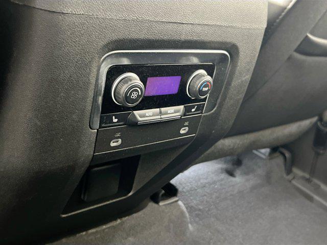 Photo of 2024 Summit White Chevrolet Suburban