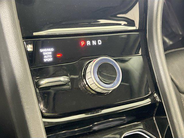 Photo of 2021 Diamond Black Crystal Pearlcoat Jeep Grand Cherokee L