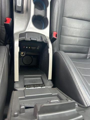 Photo of 2013 White Platinum Ford Escape
