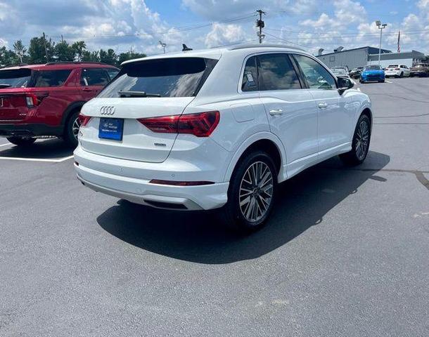 Photo of 2022 Glacier White Metallic Audi Q3
