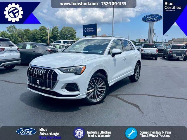 Photo of 2022 Glacier White Metallic Audi Q3