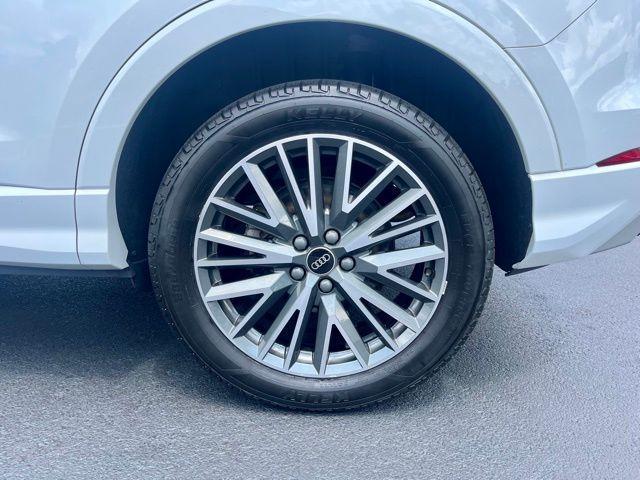 Photo of 2022 Glacier White Metallic Audi Q3