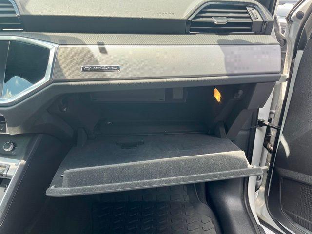 Photo of 2022 Glacier White Metallic Audi Q3