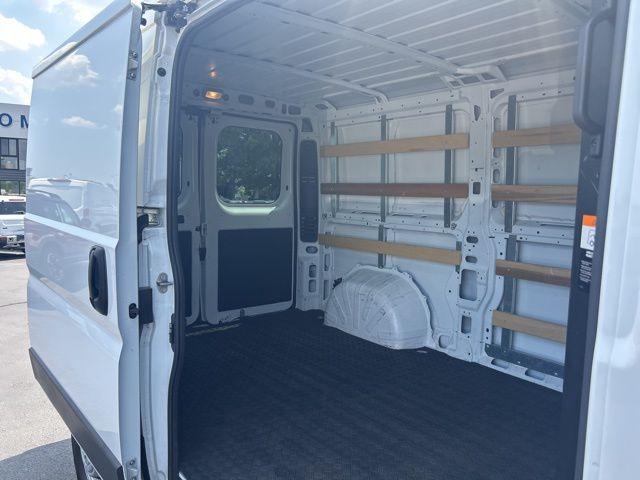 Photo of 2023 Bright White Clearcoat RAM ProMaster 2500
