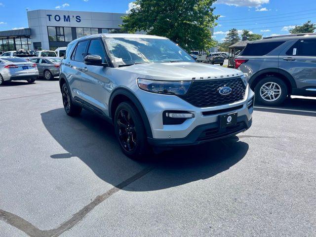 Photo of 2022 Silver Metallic Ford Explorer