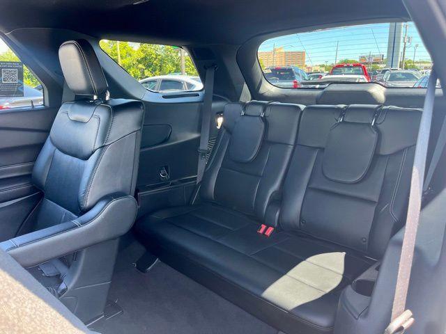 Photo of 2022 Silver Metallic Ford Explorer