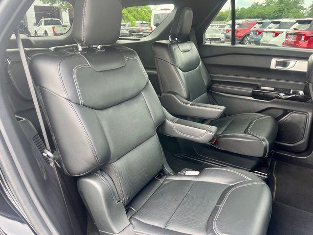 Photo of 2022 Agate Black Metallic Ford Explorer