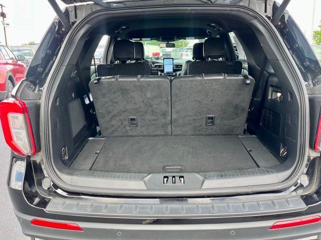Photo of 2022 Agate Black Metallic Ford Explorer
